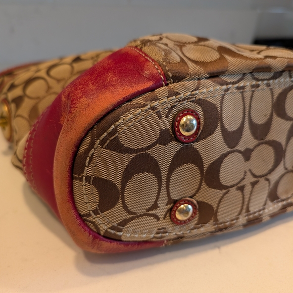 VINTAGE Coach Brown and Red Shoulder Bag with Signature Monogram - Picture 8 of 12